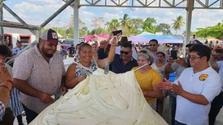 Oaxaca va por récord Guinness del quesillo más grande del mundo