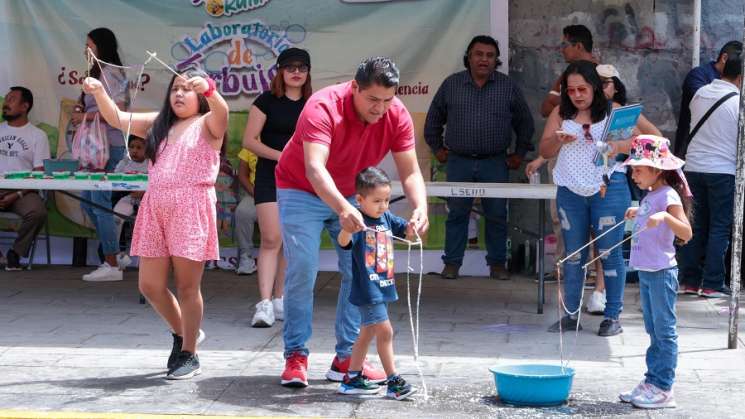   Niñas, niños y adolescentes disfrutan de la Diverti Ruta 