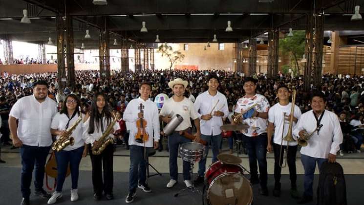 Guelaguetza de la Lectura, compromiso colectivo con la educación 