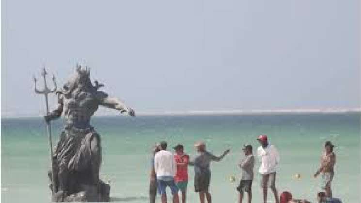 LEI promueve amparo contra estatua de Poseidón 