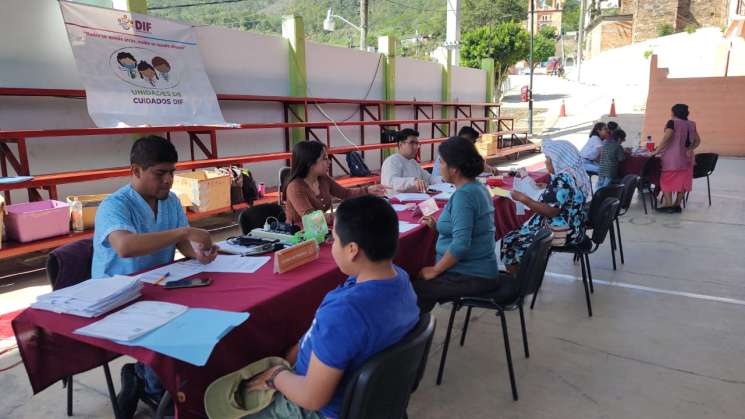 Caravana de Unidades de Cuidados DIF recorre la Sierra de Juárez 