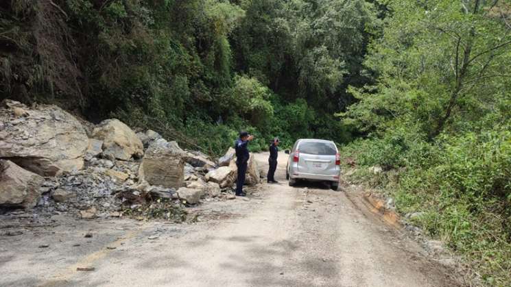 Precaución al manejar en Carretera185 a San Juan Coatzóspam  