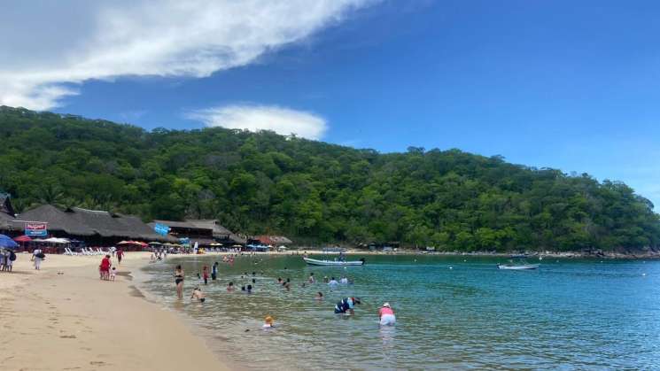  Las 14 playas de Oaxaca se encuentran aptas para uso recreativo