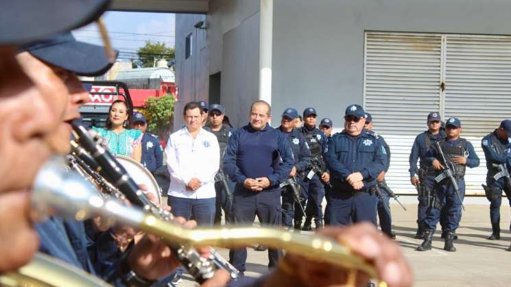  Banda de Música de la Policía Estatal recibe nuevos instrumentos