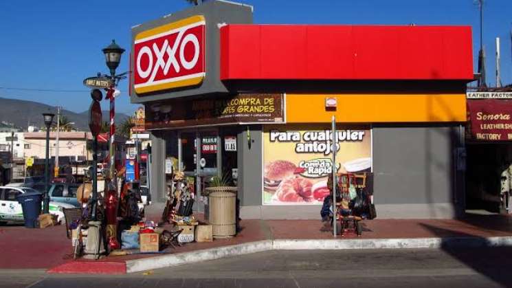 Por un México saludable no debe haber más OXXO: ONGs