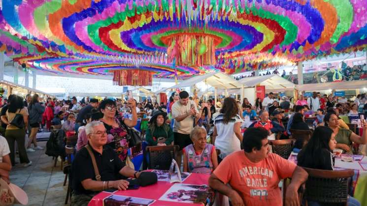  Tianguis Gastronómico, un festín con platillos de las 8 regiones