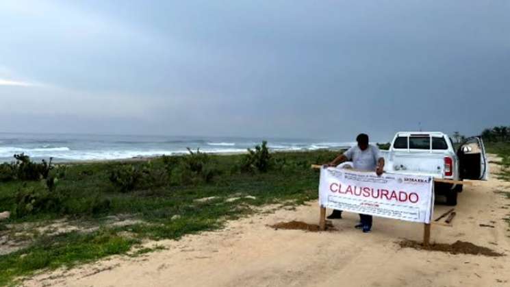 Clausura Profepa camino sin permiso a playa de Oaxaca 