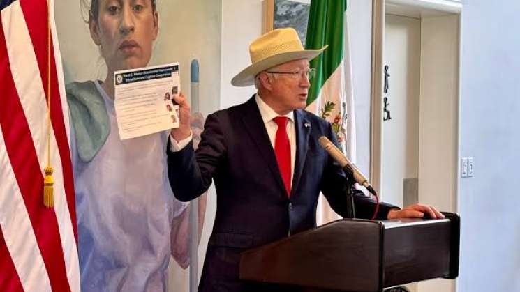 Revela Ken Salazar: El Mayo llegó por la fuerza a EU