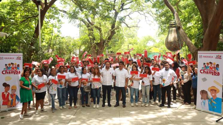  Juventudes de Juchitán beneficiadas con Mi Primera Chamba