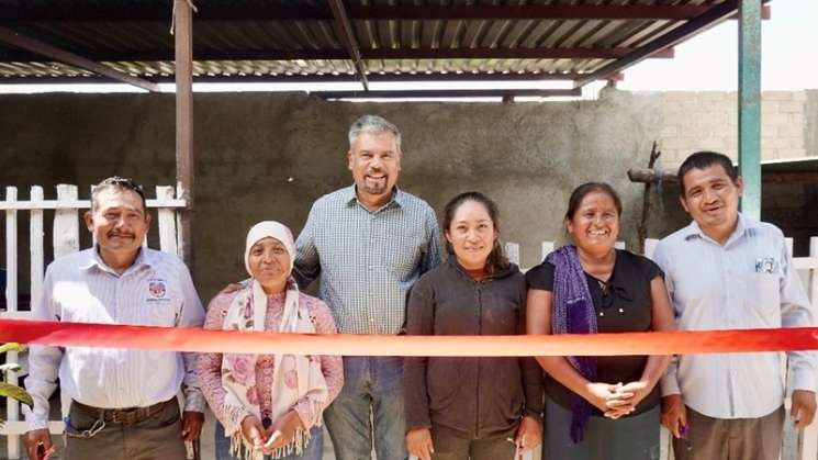  Mejoran calidad de vida de 100 familias de San Miguel Tilquiápam