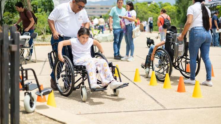 Niñas y adolescentes disfrutan de la Diverti Ruta