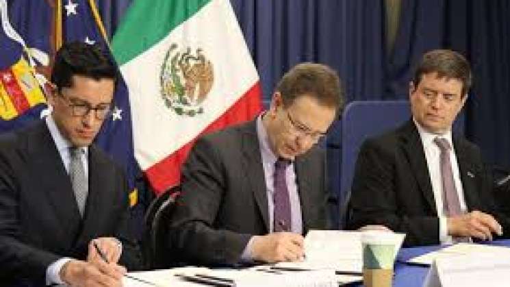 Firman acuerdo SRE y embajada de México en EU