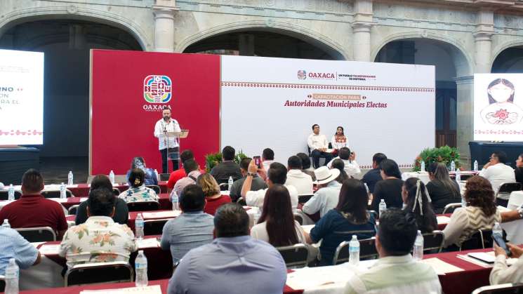 Presenta Sego a autoridades electas modelo de gobierno 