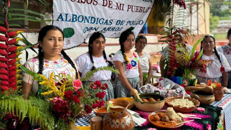  Concluyen Ferias Regionales Gastronómicas en la Sierra de Juárez