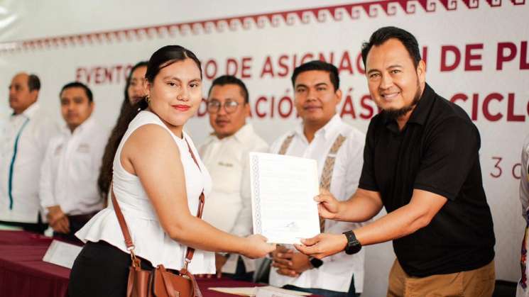 Entrega IEEPO mil 847 órdenes de presentación a nuevos docentes 