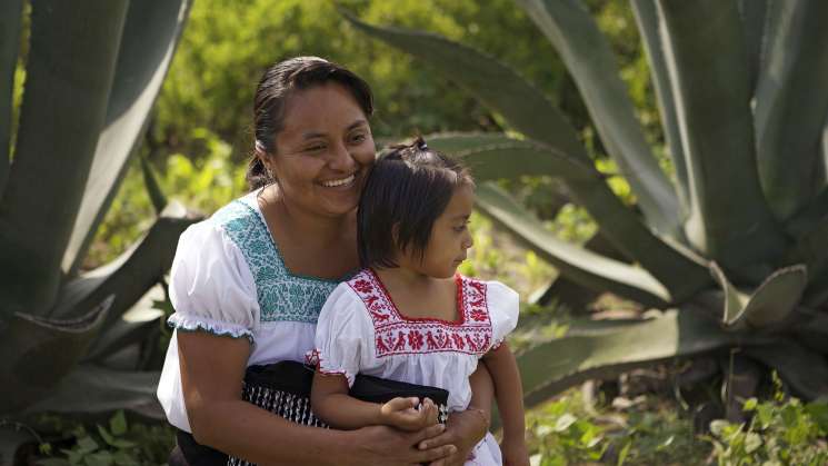 Mujeres indígenas: espejos de la identidad de un territorio  