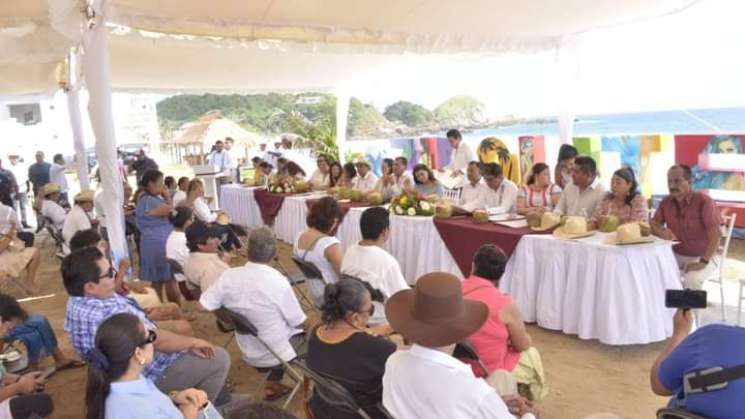 Por decreto, Zipolite, patrimonio bicultural y única en nudismo