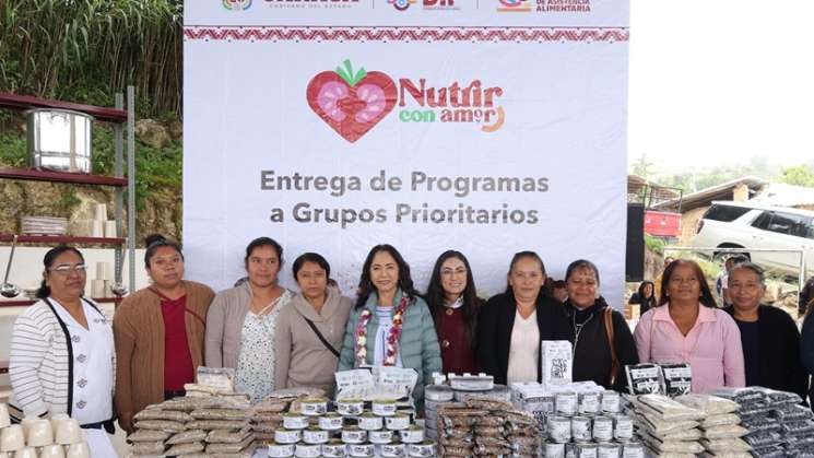  DIF Oaxaca mejora calidad de vida a habitantes de Sierra Norte 