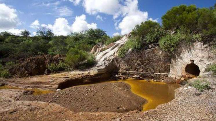 Negligencia en contaminación por minería del río coyote en Oaxaca