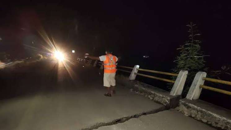 Cierre total de Carretera Federal 175 Valle Nacional-La esperanza