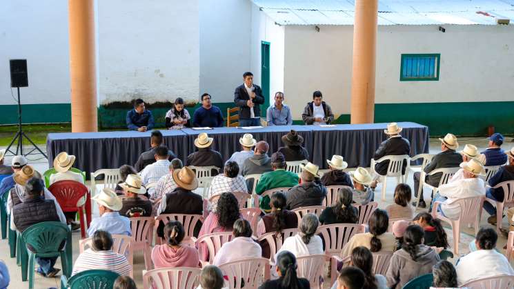 Atiende Salomòn Jara necesidades de agencia Santo Tomás Lachitá 