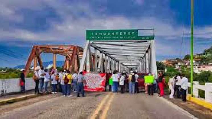 SEGO:Injustificado bloqueo en Tehuantepec,se procederá legalmente