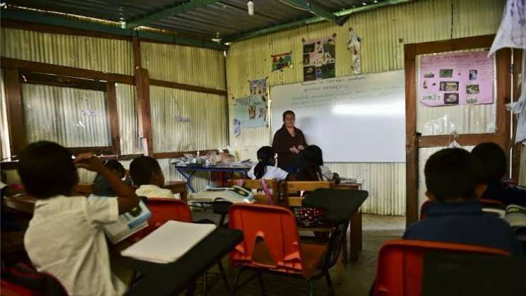 Rezago educativo en matemáticas y español, seis y siete en Oaxaca