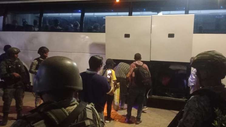 Rescatan en Juchitán a 67 migrantes,hay 2 detenidos