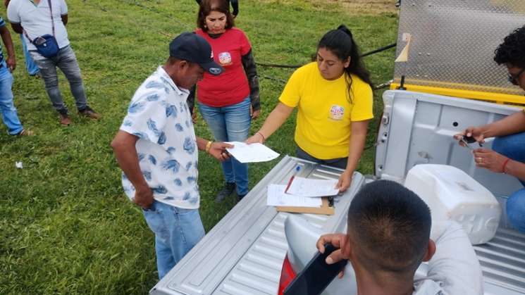 Combaten plagas forestales en Santa María el rincón 