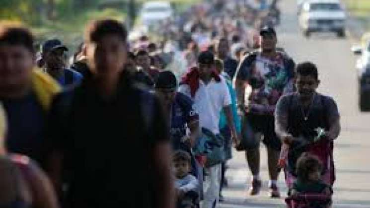 En Oaxaca INM disuelve dos caravanas de migrantes 