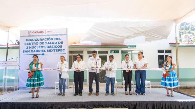 Salomón Jara inaugura Centro de Salud en San Gabriel Mixtepec  