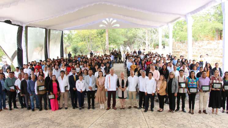 Celebra UTVCO 15 aniversario y reafirma compromiso con educación 