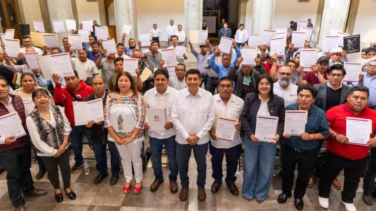 Entrega Salomón Jara 145 Planes Municipales de Desarrollo válidas