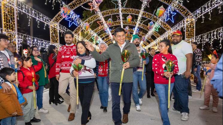  Comparten familias oaxaqueñas la magia de la Diverti Navidad 