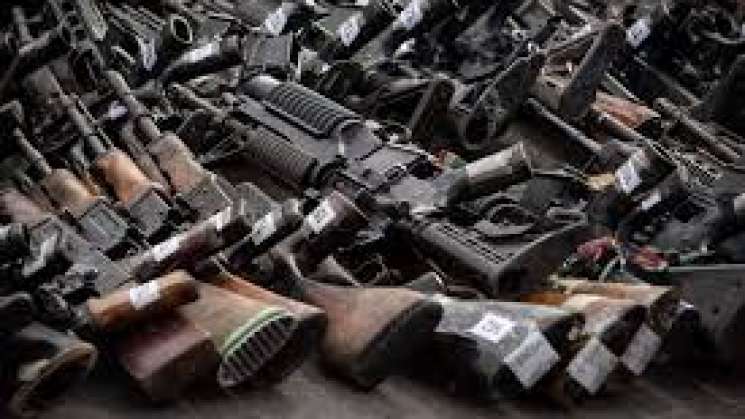 En México más de 200 mil armas de EU se trafican cada año 