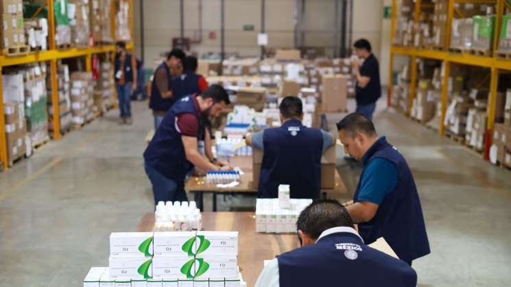 Con convoy de medicamentos refuerzan servicios médicos en Oaxaca 