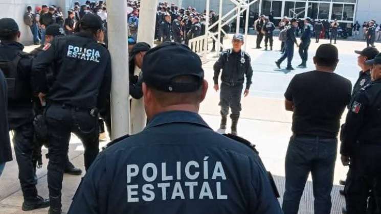 Tras 48 horas de protestas de policías en Oaxaca,llegan a acuerdo