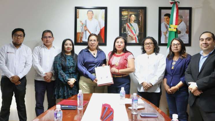 Firma Secretaría de Honestidad convenio con IEEPCO 