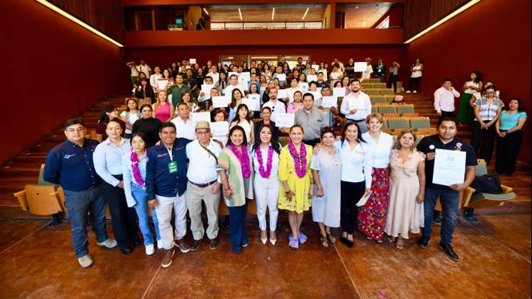 Entrega Sectur Oaxaca 82 distintivos de calidad en servicios 