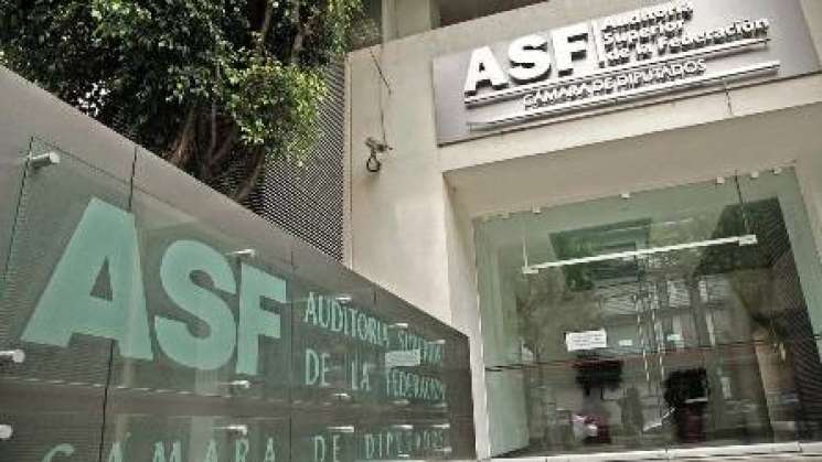 ASF revela corrupción en contratos de estados y municipios